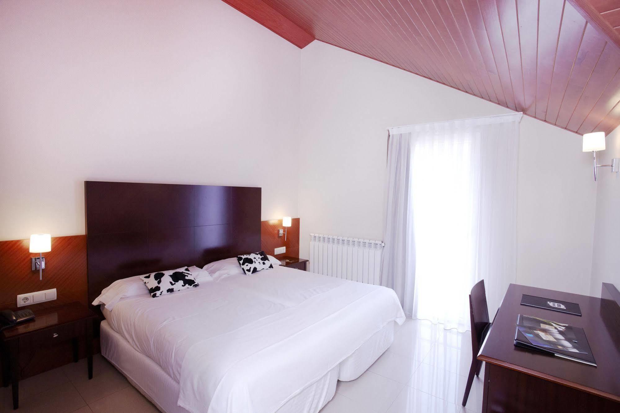 Hotel Mu La Cortinada Camera foto